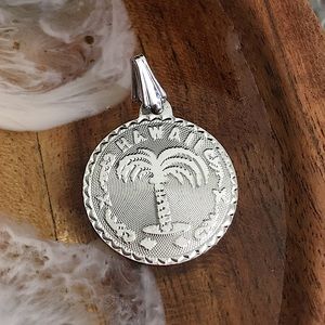 🖤Sterling silver palm tree 🌴& Hawaii pendant